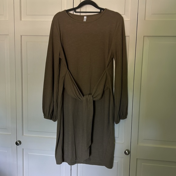 Lionstill XL Olive Long Sleeved Dress - Picture 3 of 10